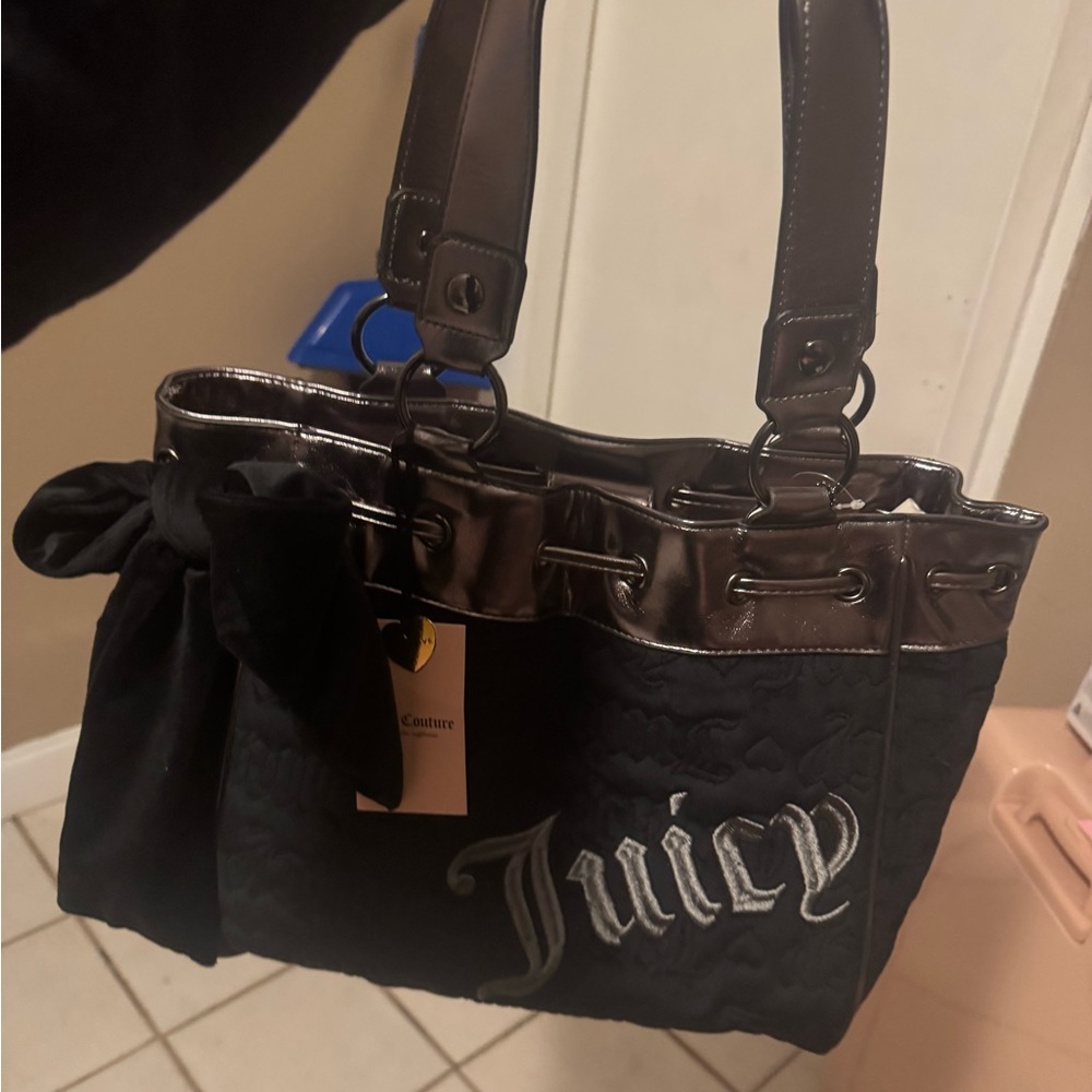 Juicy Couture Black Quilted Shoulder Bag with Bow Accent daydreamer bag